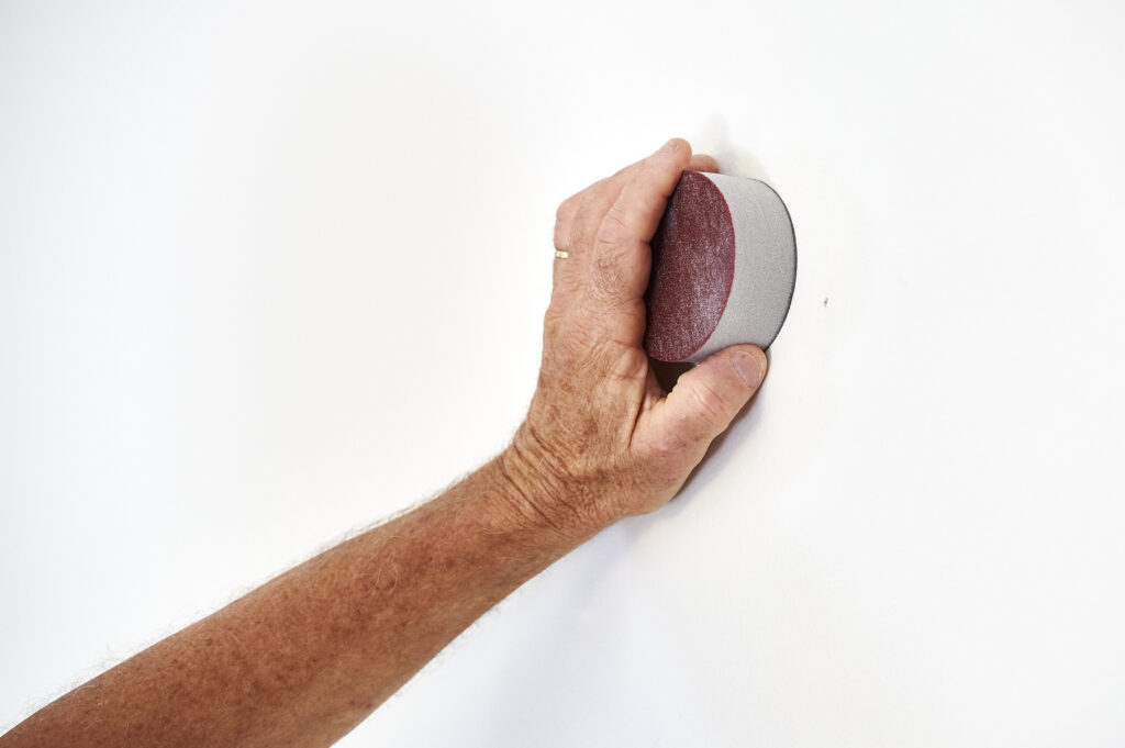 How to Prepare, Repair and Repaint Cracked Walls